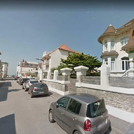 Les Montgolfieres Avec Garage Apartman